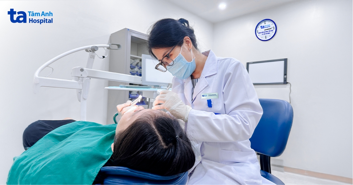 Bệnh nhân đái tháo đường vượt ám ảnh nha khoa 20 năm để dự đám cưới con gái