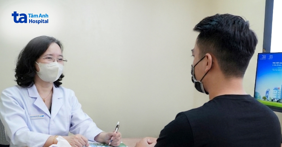Biến đổi ngoại hình do corticoid chữa hai bệnh mạch máu