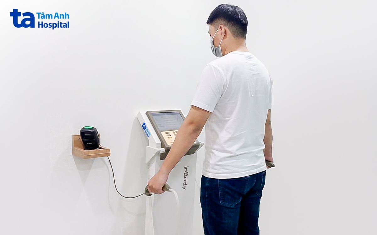 Vũ giảm gần 9kg sau 1 tháng điều trị. Ảnh: Bệnh viện Đa khoa Tâm Anh