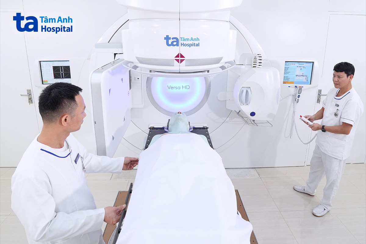 cố định tư thế xạ trị cho ông hải