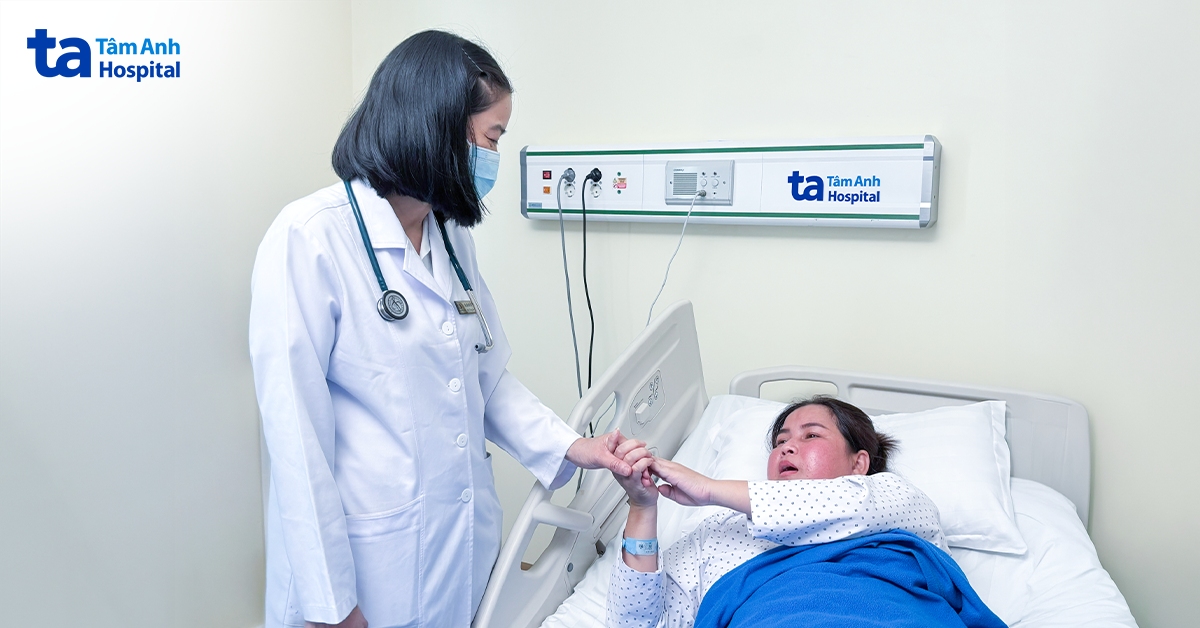Máu đông tắc gần hoàn toàn mạch phổi người phụ nữ