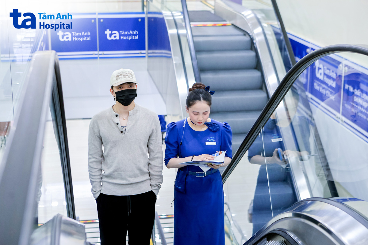 Nghệ sĩ đến khám sức khỏe công nghệ cao tại Tâm Anh