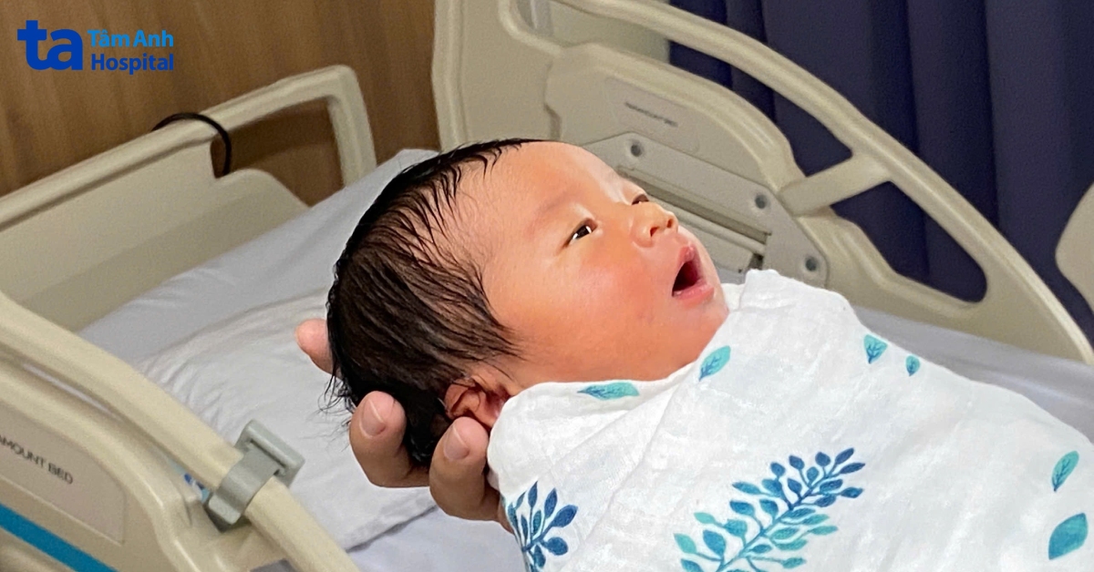 Sinh hai con thành công ngay lần đầu chuyển phôi