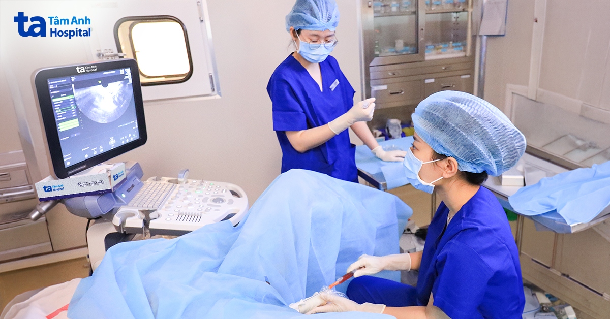 Đi về giữa hai châu lục để điều trị vô sinh