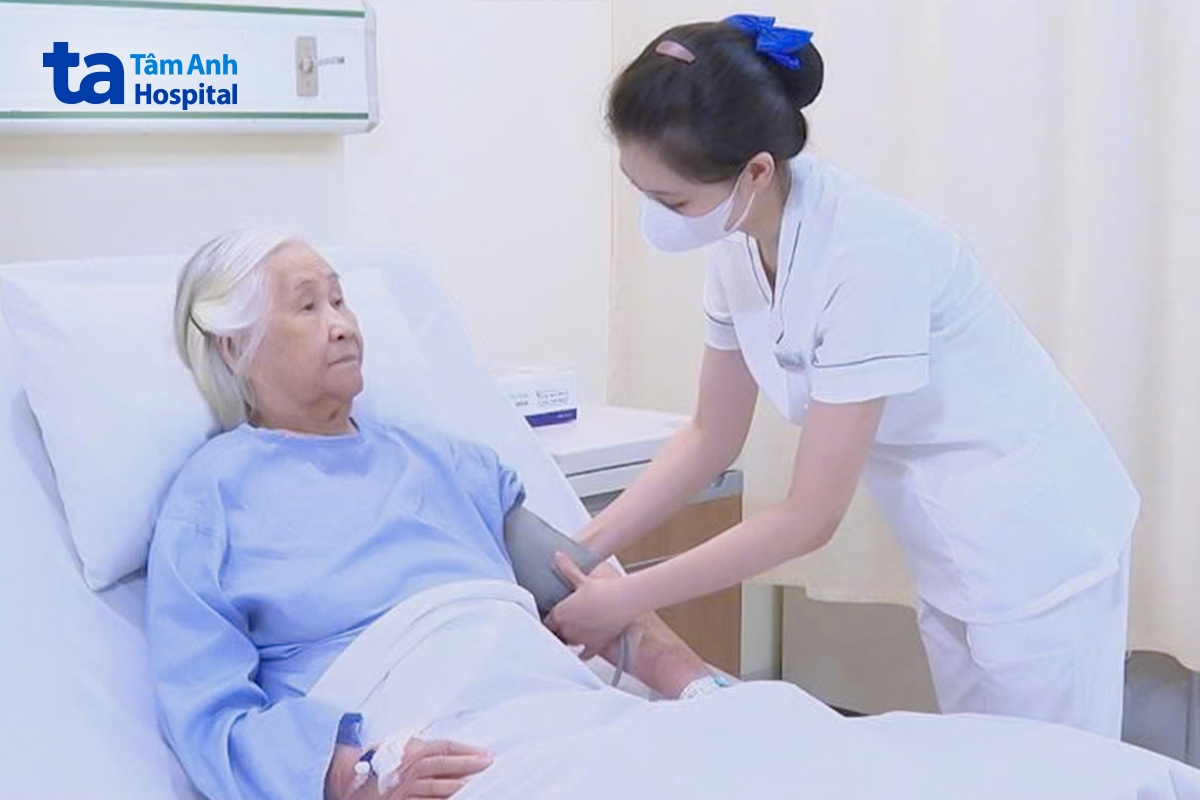 bà Hạnh sau triệt căn K đại tràng