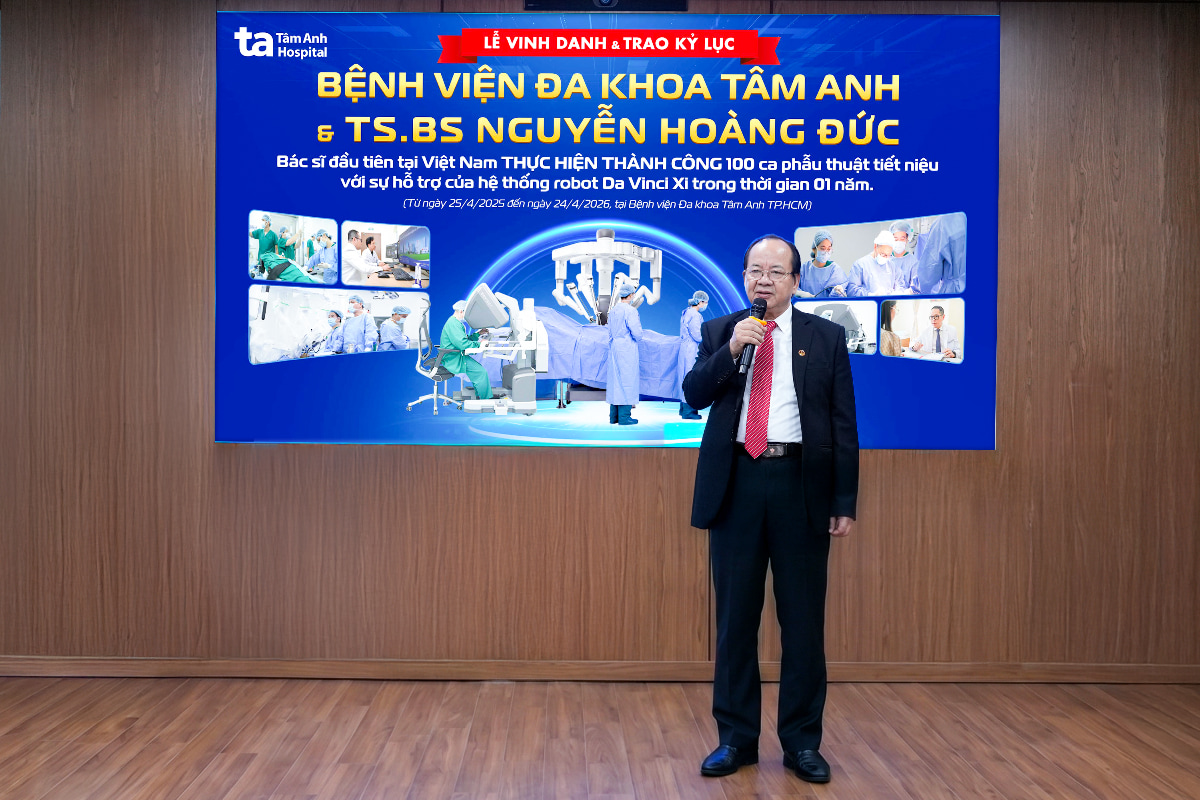 Đại diện phát biểu tại lễ vinh danh kỷ lục