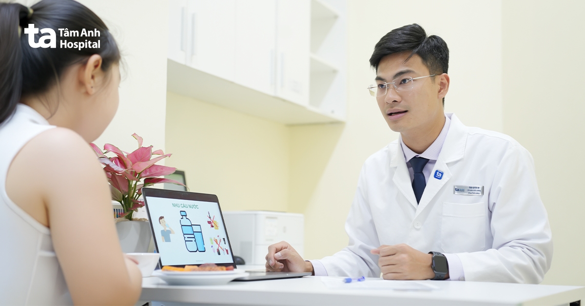 Bé 9 tuổi tiền đái tháo đường