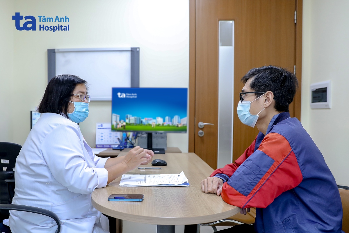 BS Bích tư vấn cho anh Nhân
