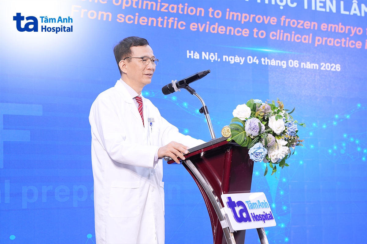 BS Ngô Quý Châu phát biểu