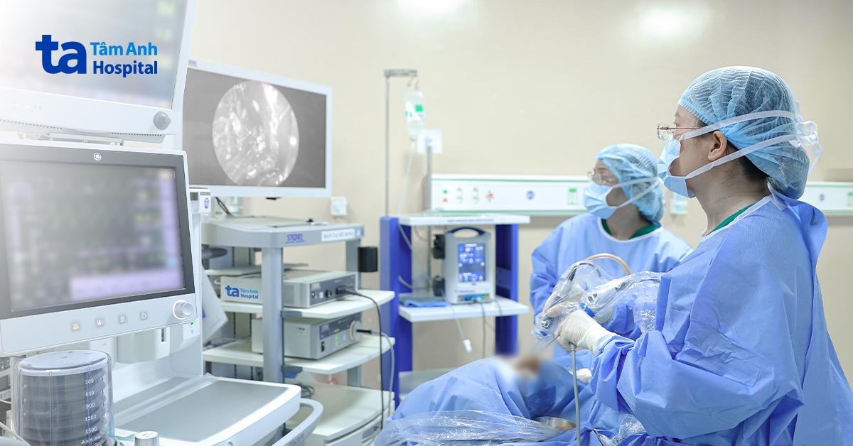 Mất mùi bảy năm do polyp, lệch vách ngăn mũi