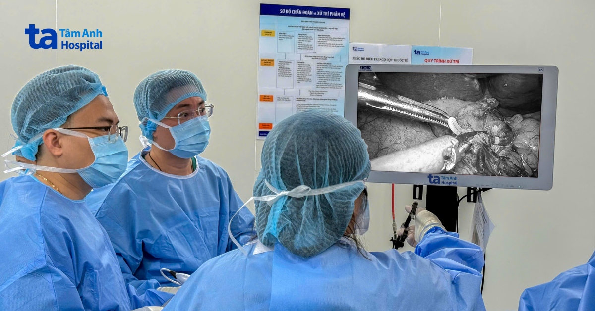 Ca mổ 10 tiếng cắt u nhầy ngăn ung thư tụy cho nam thanh niên