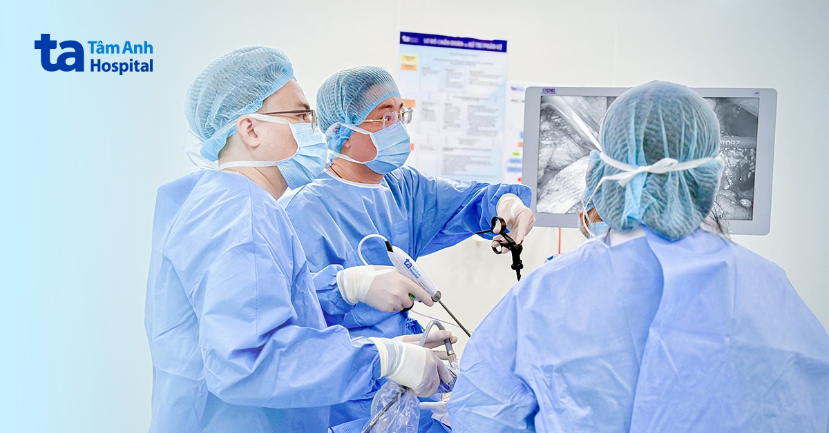 Cắt 3 phân thùy gan triệt căn ung thư
