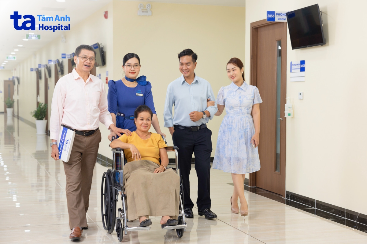 chăm sóc sức khỏe cho cha mẹ là hành động ý nghĩa trong ngày 1/6