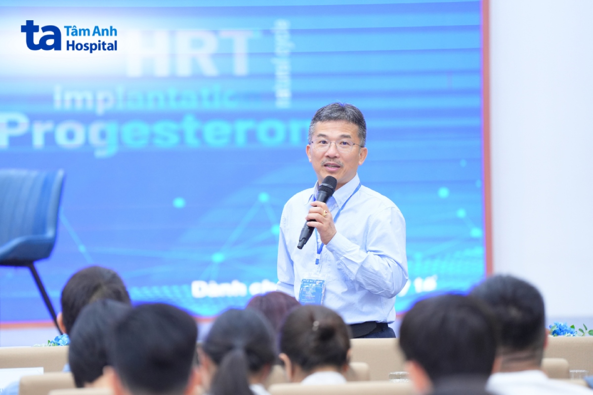 chủ tọa hội thảo BS Lê Hoàng