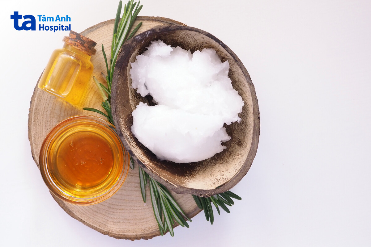 Cách Làm Hồng Nhũ Hoa Bằng Dầu Dừa Có An Toàn Không? Dầu Dừa Nguyên Chất Và Mật Ong