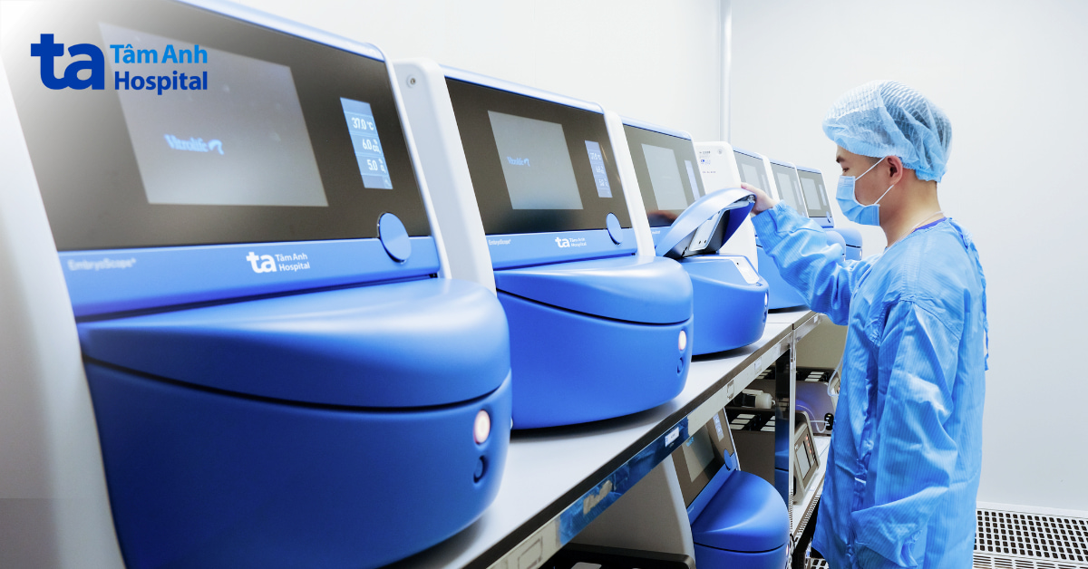 Hệ thống tủ nuôi cấy phôi Embryoscope tại IVF Tâm Anh được trang bị camera quan sát