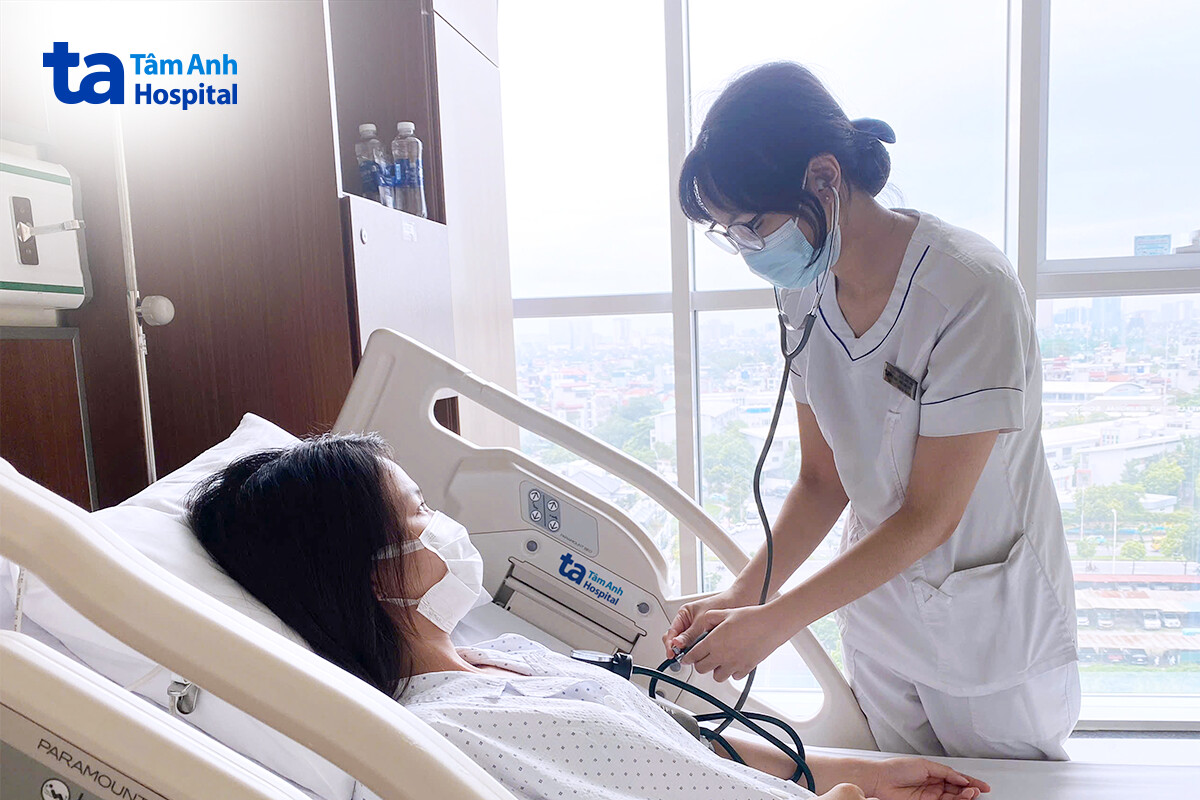 người bệnh suy thận cấp do mất nước được theo dõi và chăm sóc tại bệnh viện