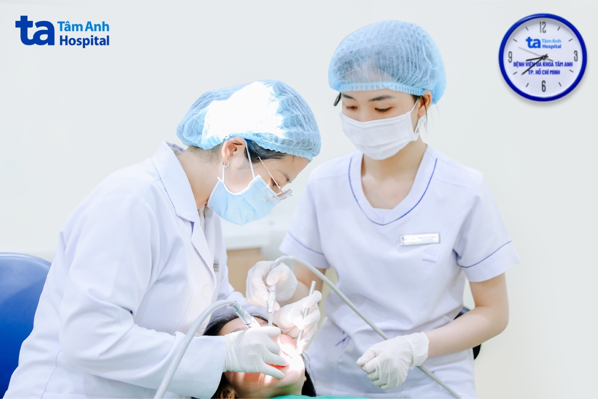 Nguy cơ mất hai răng do nhiễm trùng kéo dài 2