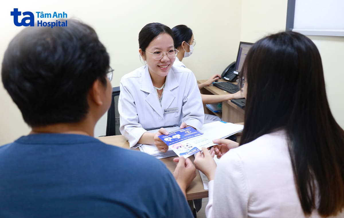 IVF Tâm Anh TP.HCM tặng voucher hỗ trợ điều trị hiếm muộn cho vợ chồng chị Vi.