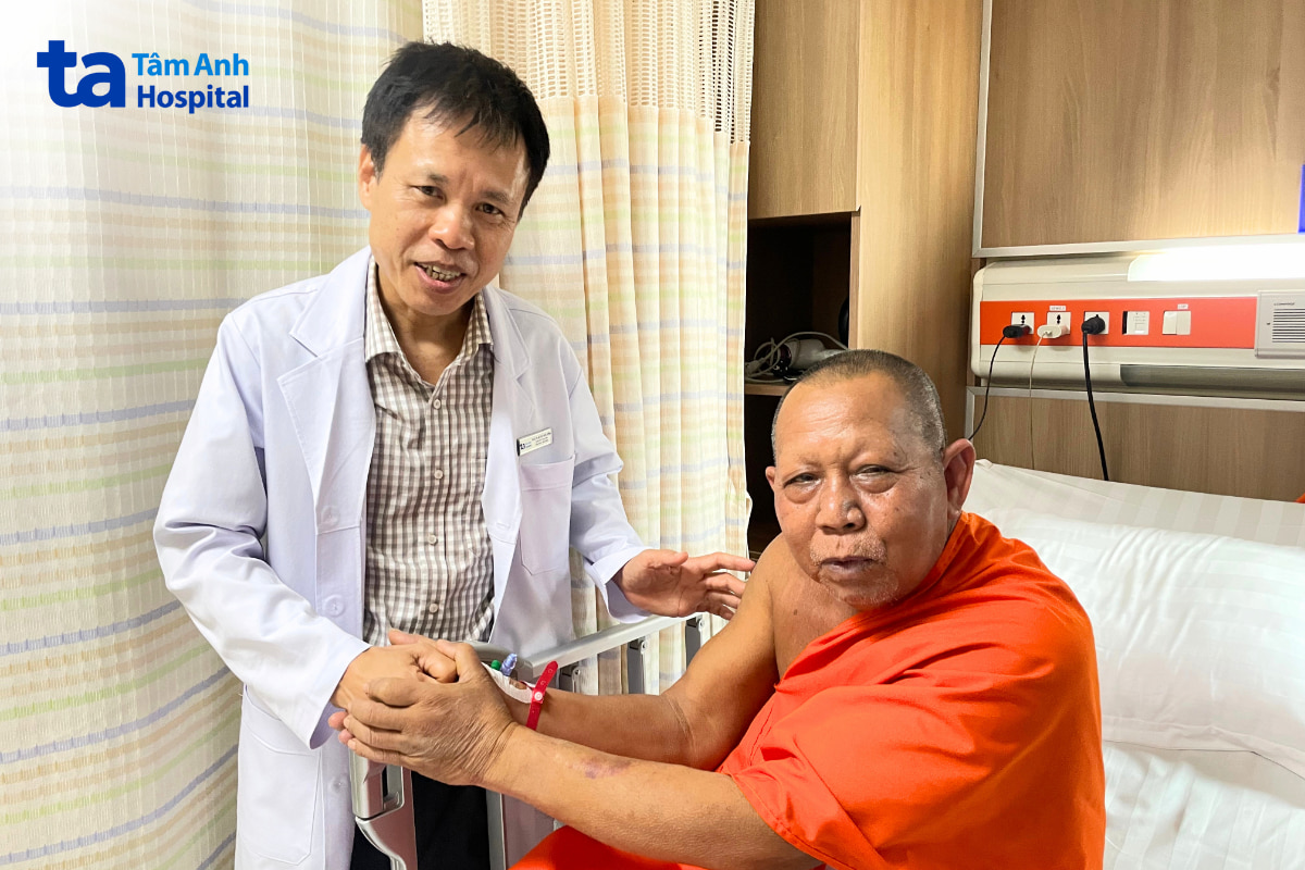 PGS.TS.BS Vũ Hữu Vĩnh - Giám đốc Trung tâm Ngoại Lồng ngực