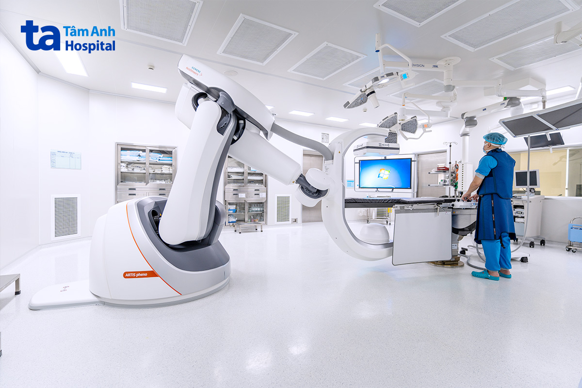 phòng mổ hybrid tích hợp robot artis phen