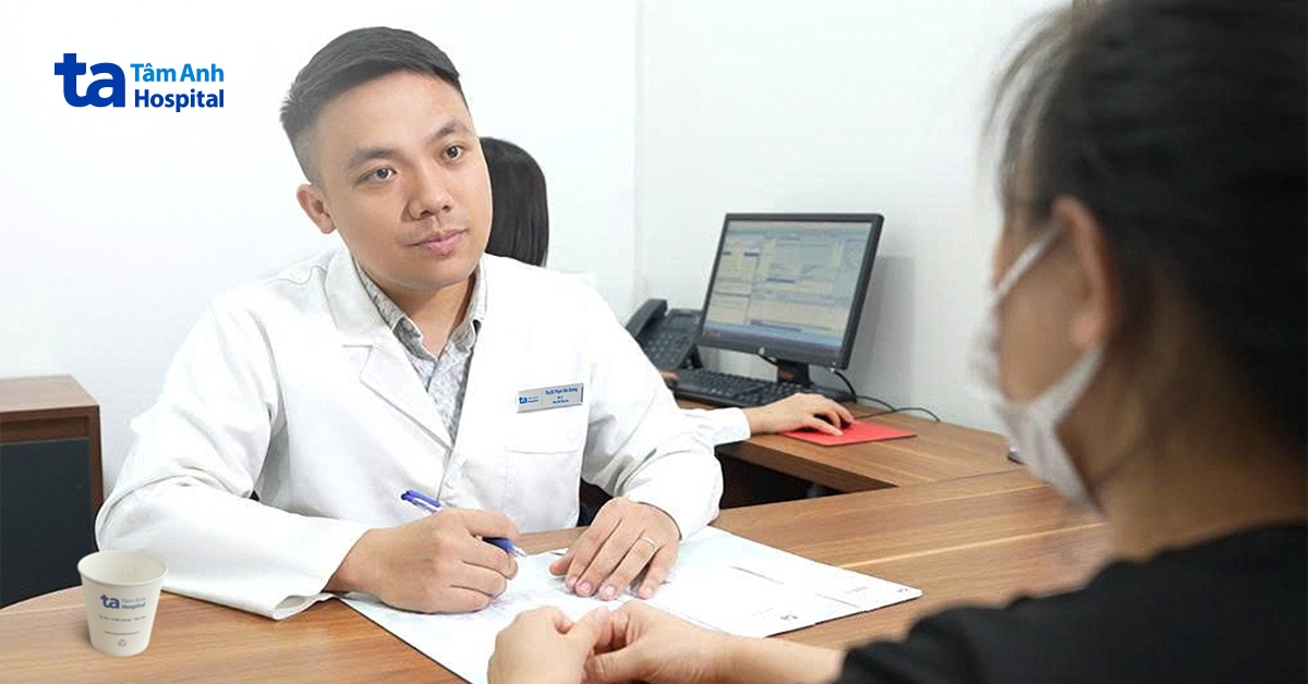 rửa tay trăm lần vì sợ bệnh