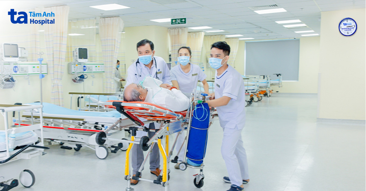 Nhận biết và phòng ngừa sốc nhiệt ở người cao tuổi