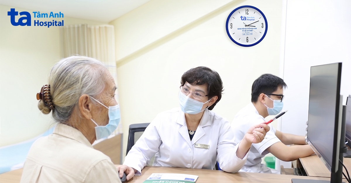 Suy thận sau 2 năm tự dùng đơn thuốc cũ