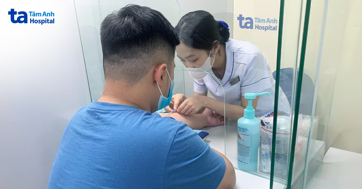 Thiếu niên 13 tuổi hạ đường huyết do béo phì