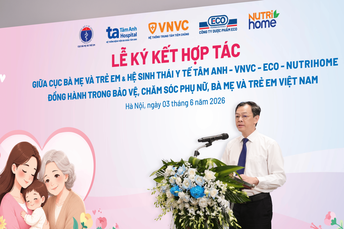 Phó Giáo sư, Tiến sĩ Nguyễn Tri Thức, Thứ trưởng Y tế đánh giá cao sáng kiến hợp tác giữa 2 đơn vị.