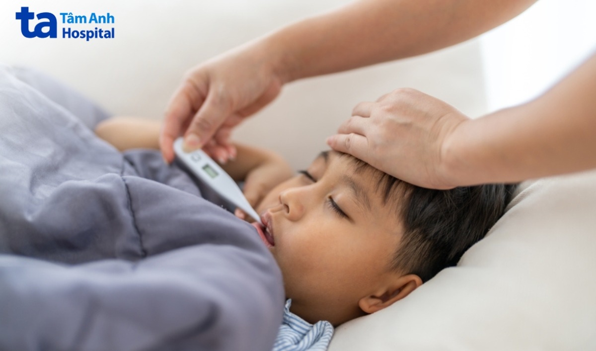 trẻ em dễ bị sốt đau họng đau nhức người