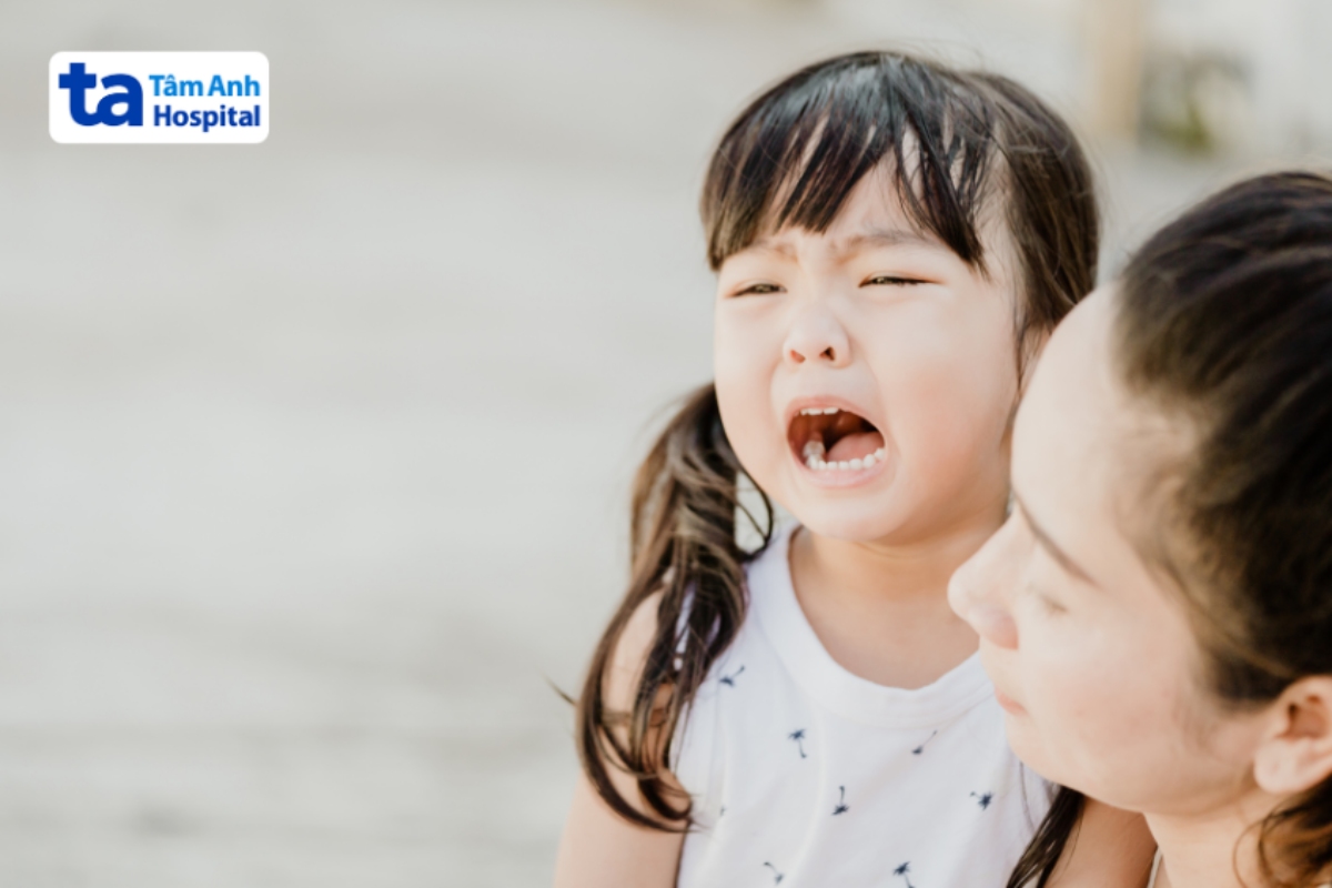 trẻ em quấy khóc