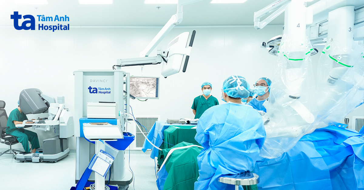 Ung thư phổi xâm lấn sau 30 năm hút thuốc lá