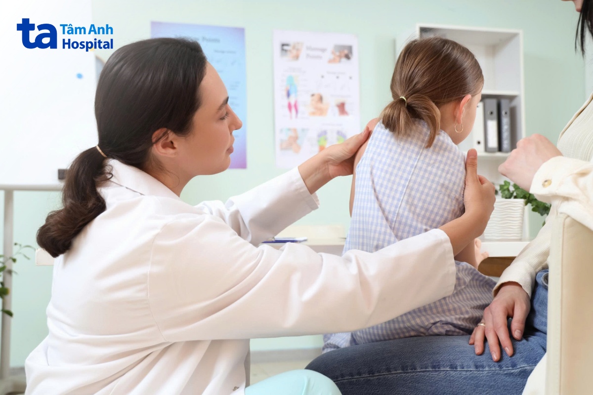 Nếu không điều trị sớm, bệnh có thể gây thoái hóa cột sống