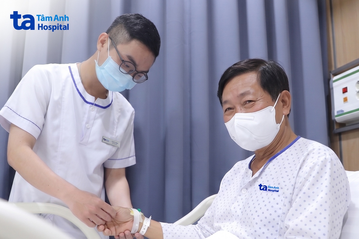 bệnh nhân hồi phục tố sau phẫu thuật nội soi 1 lỗ