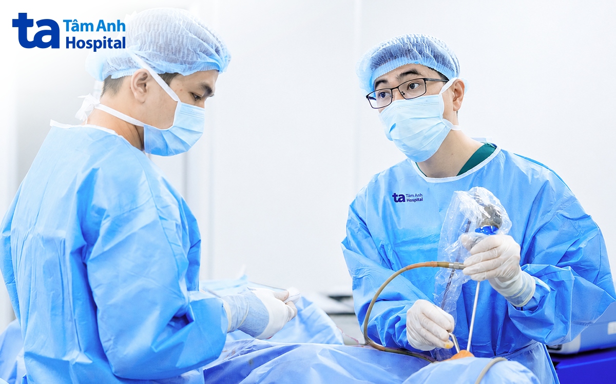 BS Hữu phẫu thuật nội soi 5 trong 1