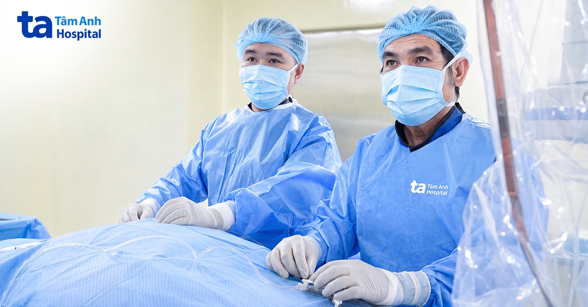 Về Việt Nam để tránh cuộc mổ cắt gan