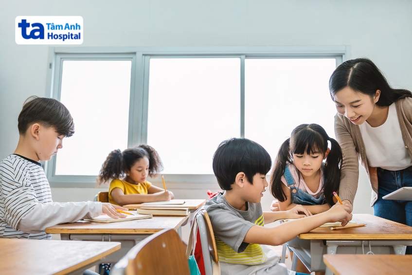 Cúm ở trường học dễ lây lan và gây dịch bệnh nếu không có biện pháp kiểm soát lây nhiễm hiệu quả