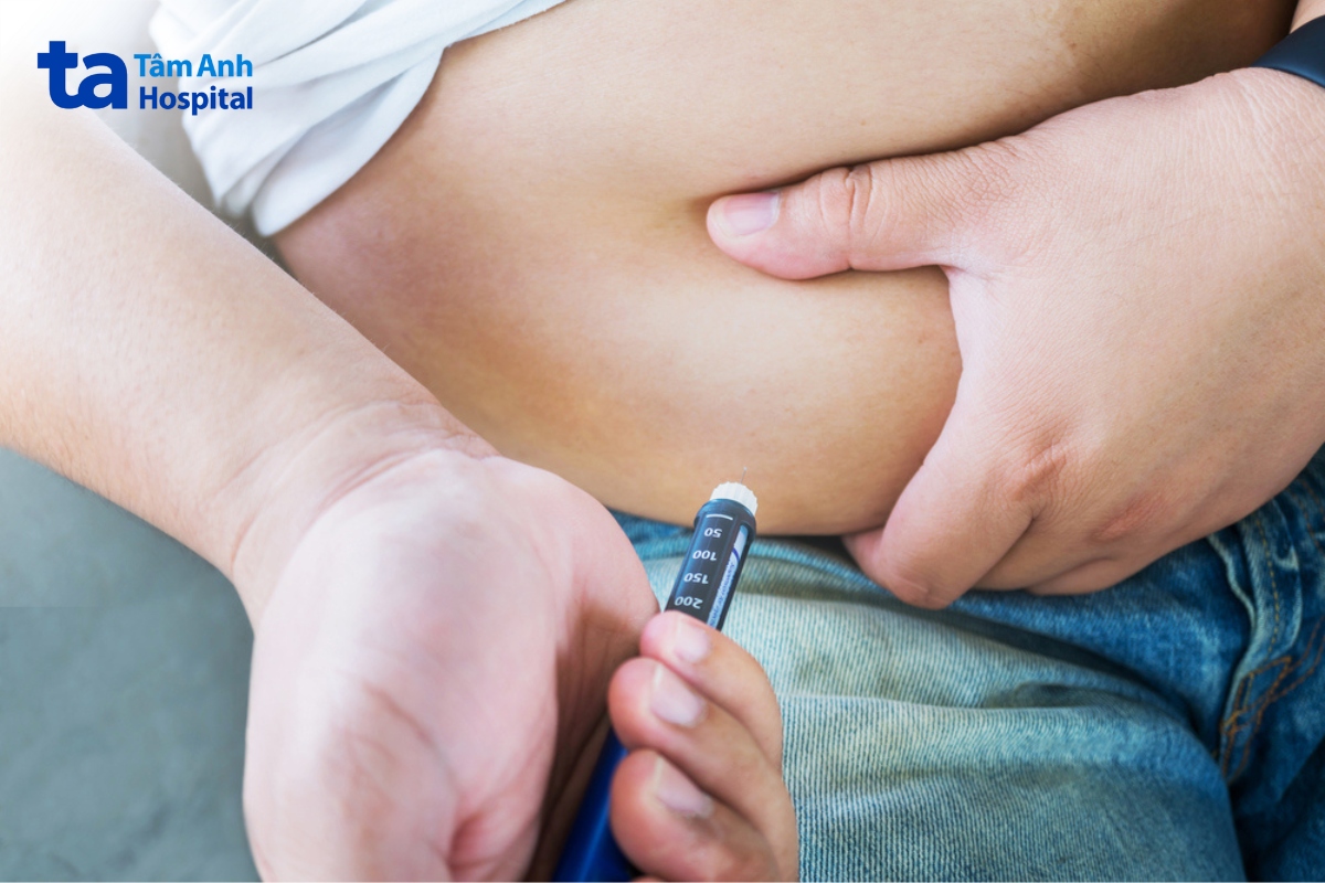 dùng insulin theo hướng dẫn của bác sĩ