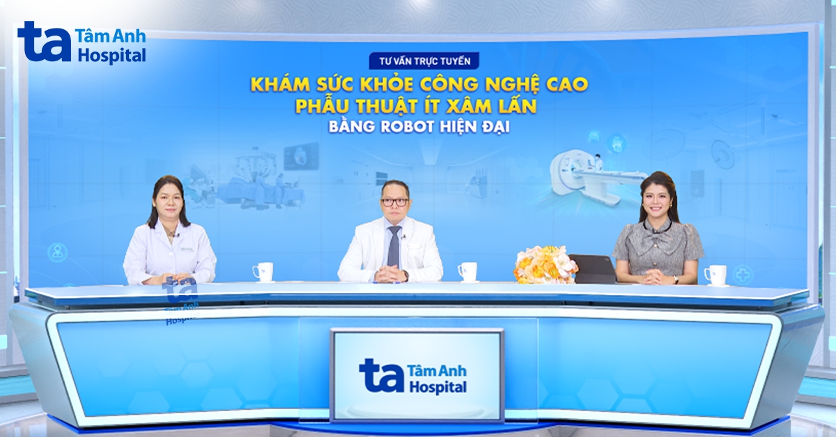 Khám sức khỏe công nghệ cao và phẫu thuật ít xâm lấn bằng robot hiện đại