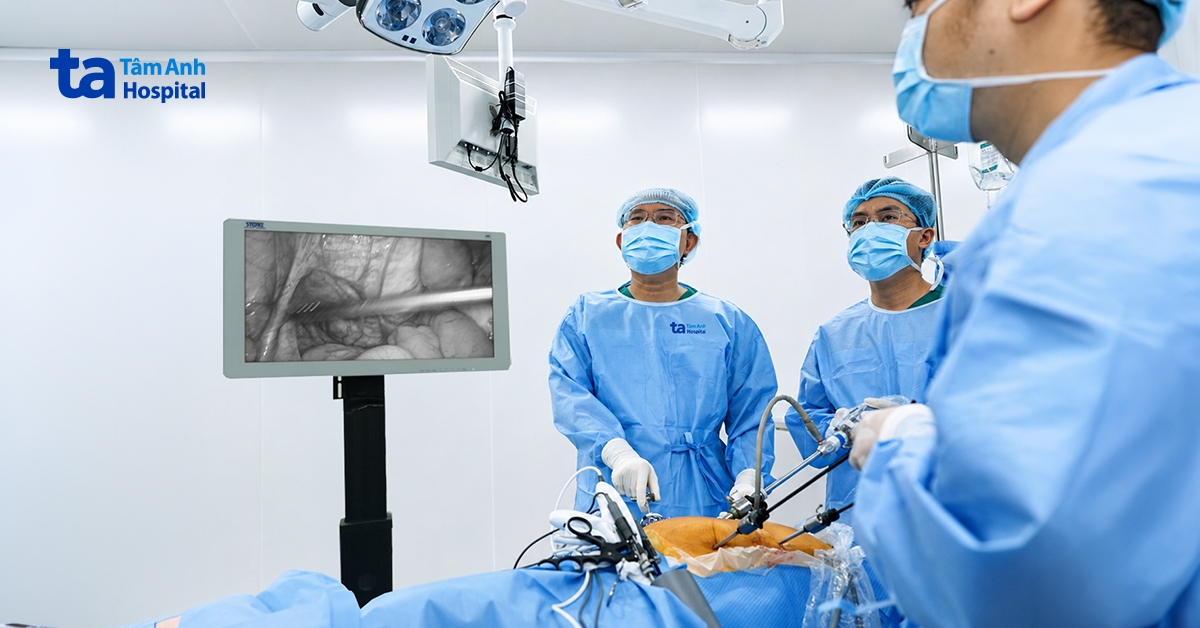 Khối u ruột xuất huyết khiến cơ thể thiếu nửa số máu
