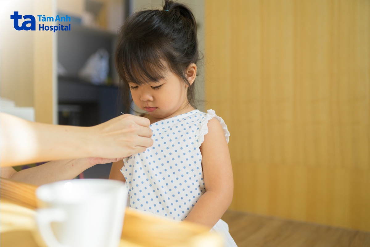 mặc trang phục thoải mái cho trẻ