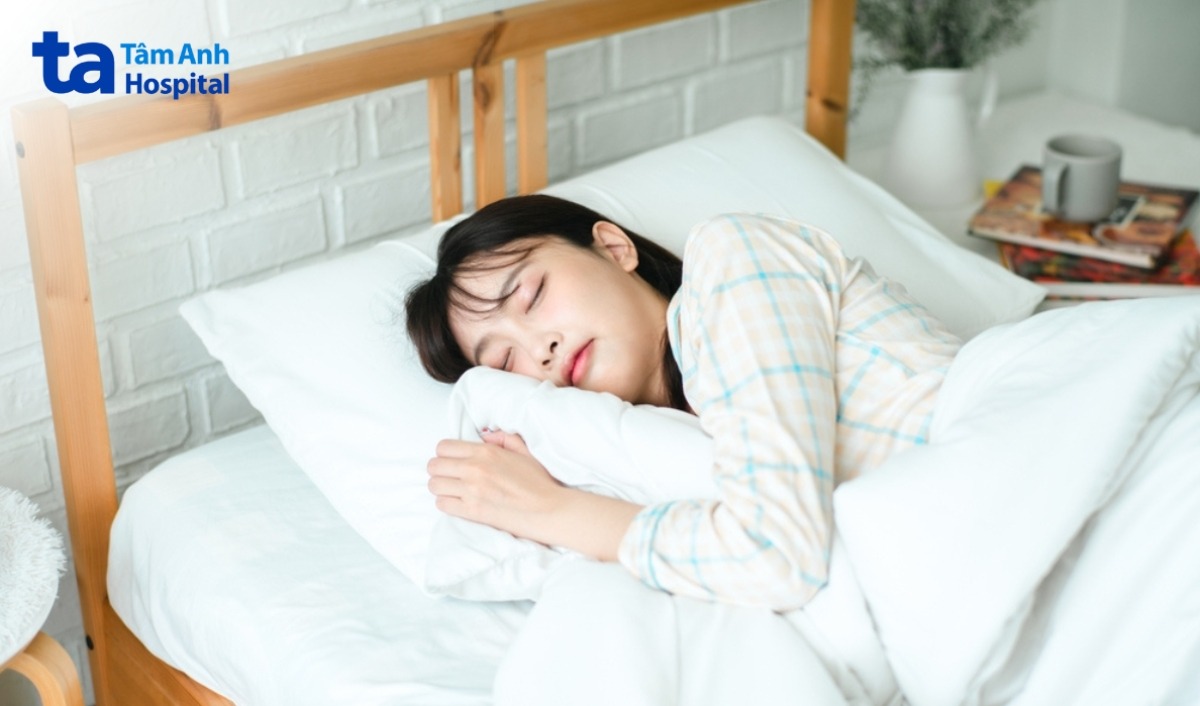 ngủ đủ giấc ngừa sốt đêm khuya