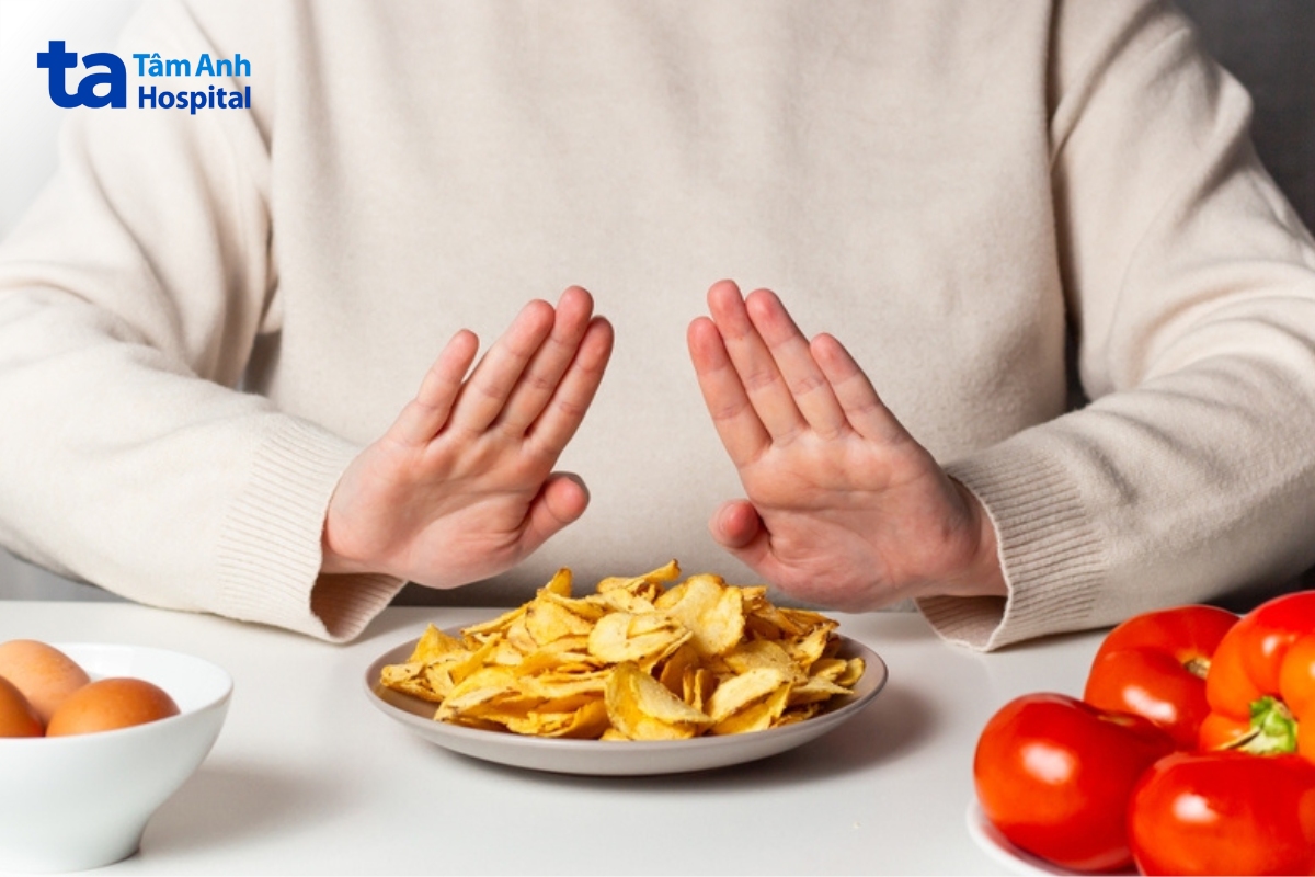 người bệnh cần nhịn ăn từ 8 - 12 giờ trước khi xét nghiệm đường huyết đói