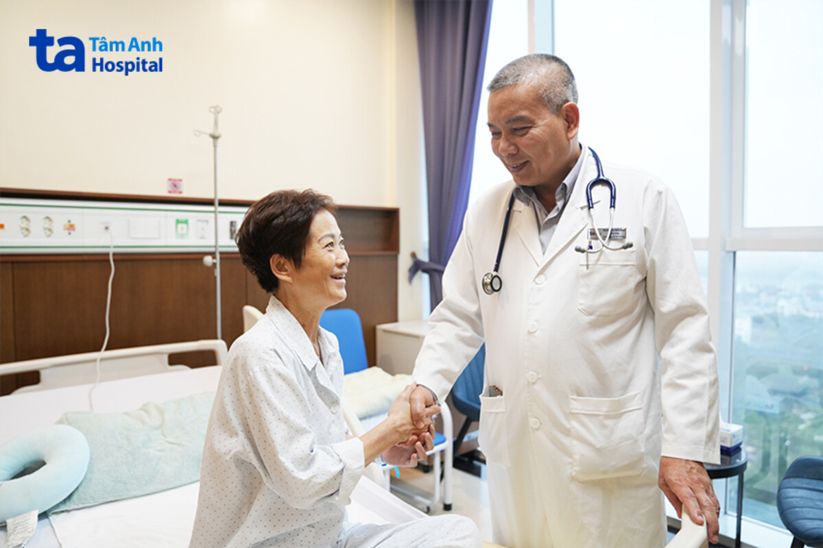 Người bệnh gửi lời cảm ơn tới PGS Ước, Trung tâm Phẫu thuật Tim - Mạch máu và Lồng ngực