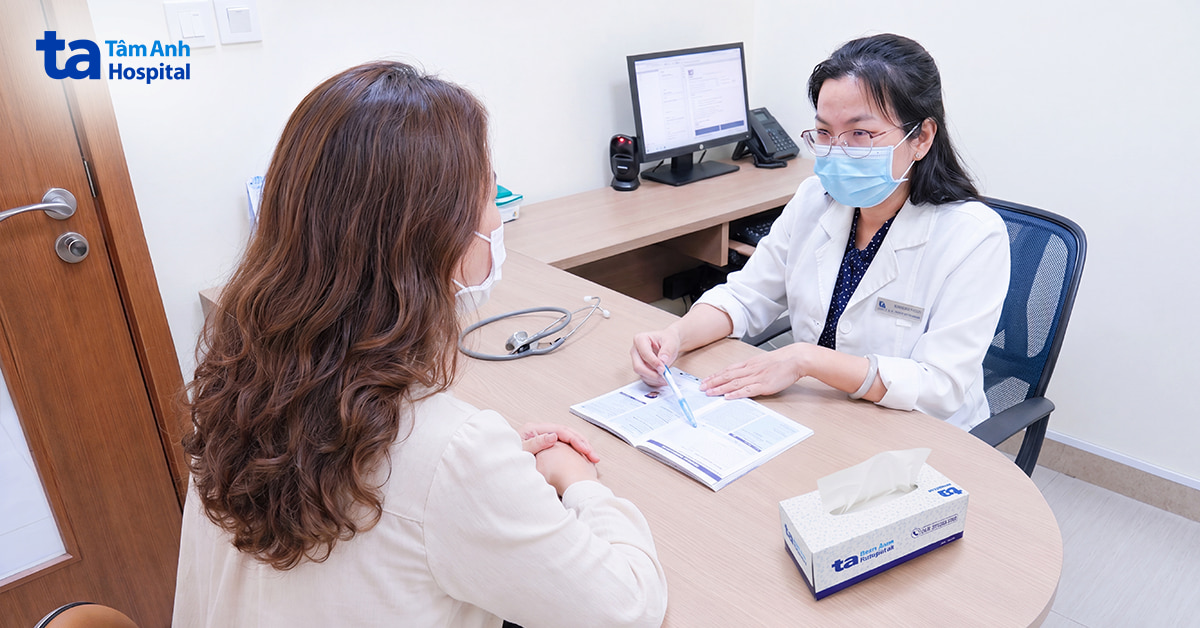 Sau tiêm botox xuất hiện mờ mắt, người phụ nữ đi khám và phát hiện nhiều bệnh chuyển hóa