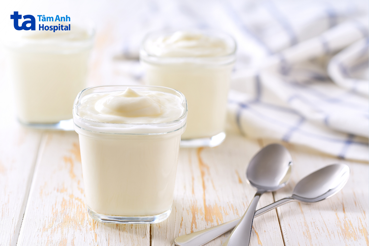 Sữa chua có thể dùng nếu người bệnh dung nạp tốt.