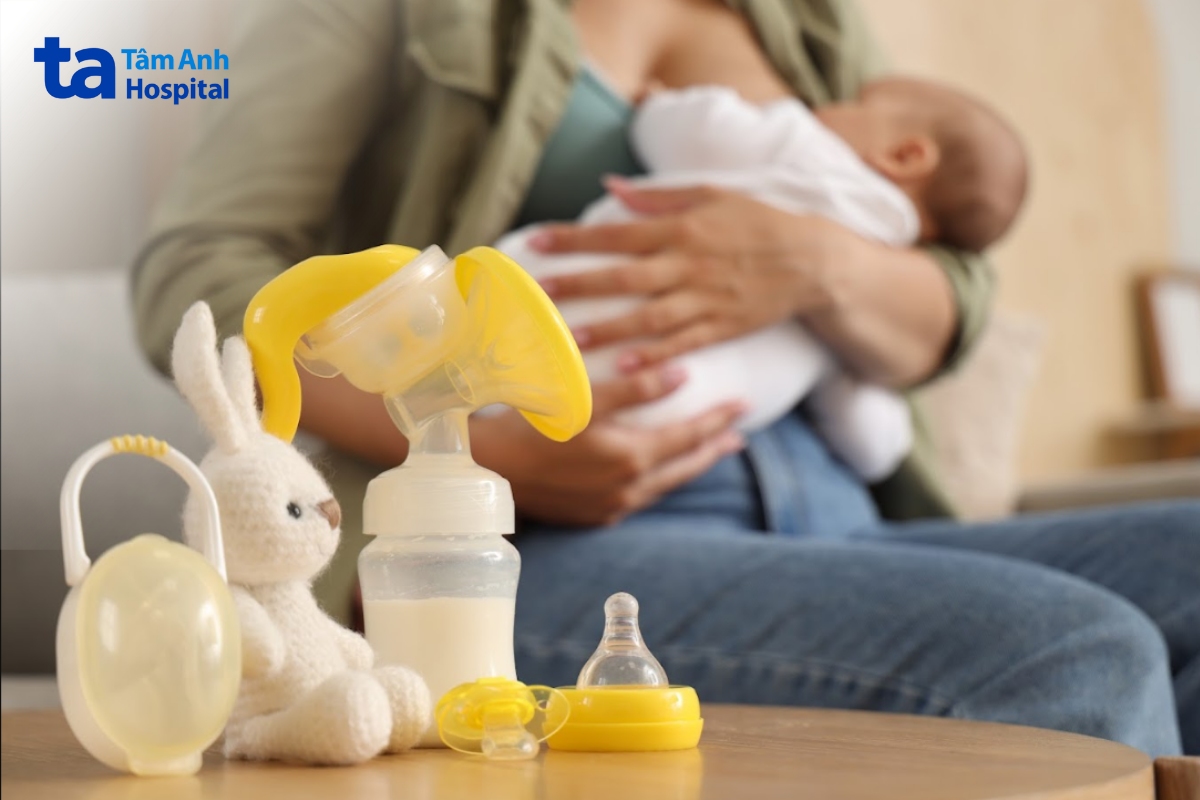 sữa mẹ tốt cho trẻ 5 tháng