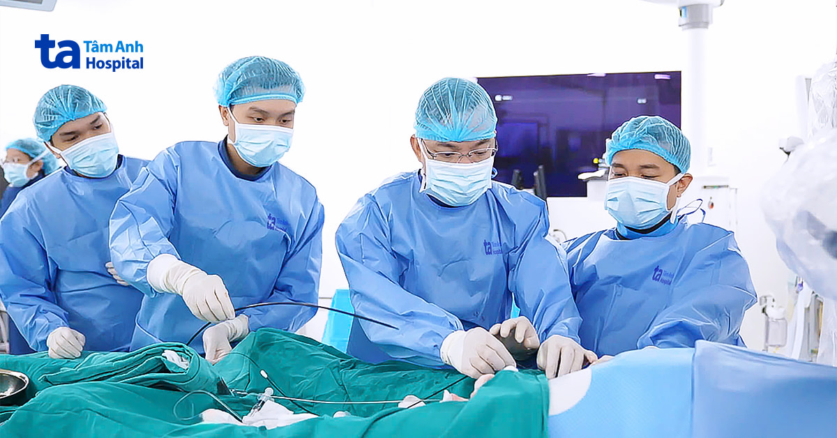 Tái phát nhồi máu cơ tim sau đặt stent do rối loạn mỡ máu di truyền