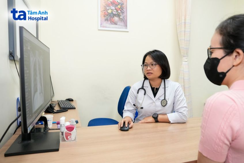 Ths.bs Nguyễn Thị Hà, Khoa Nội Tổng Hợp (1)